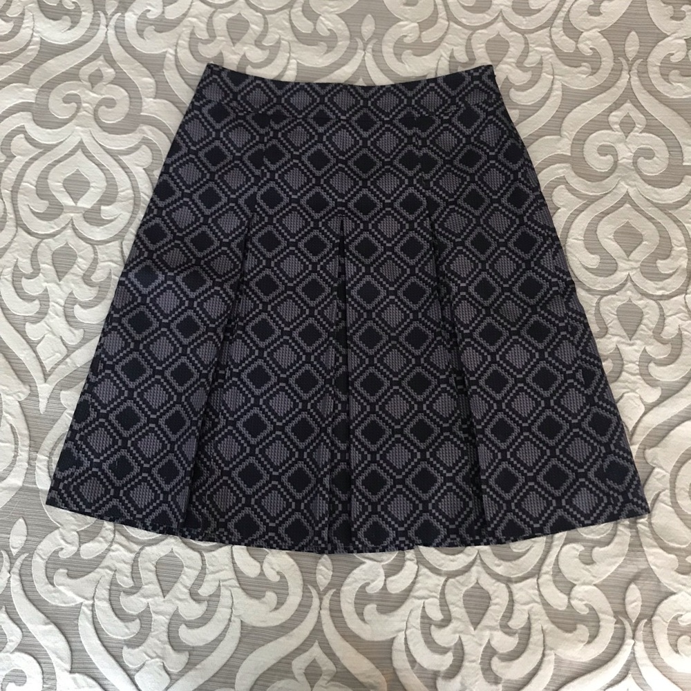 Ann Taylor patterned A-line skirt